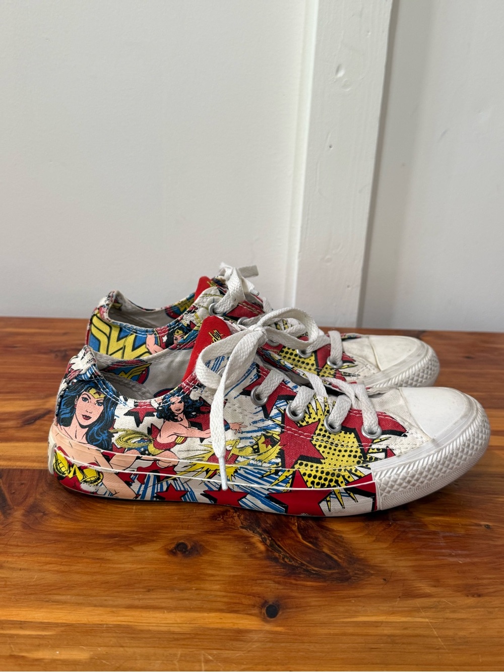 Converse Wonder Woman Sneakers - Picture 2 of 8